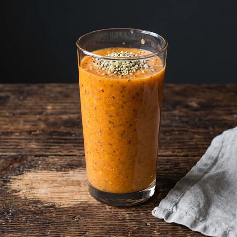 Orange, Carrot & Ginger Smoothie with Hemp - A sunrise-colored blend of orange, carrot, ginger and hemp seeds