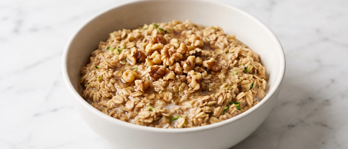 Zucchini Bread Oatmeal (Zucchini Bread Oats) - Oatmeal that borrows zucchini bread's playbook